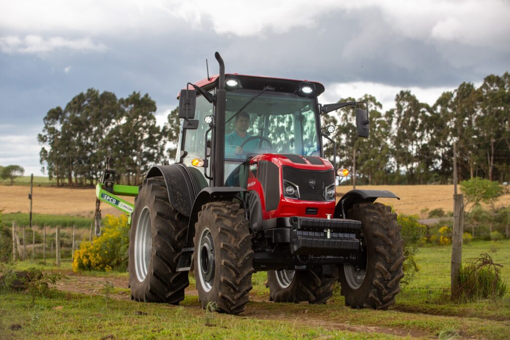 Trator Mahindra 86-110P