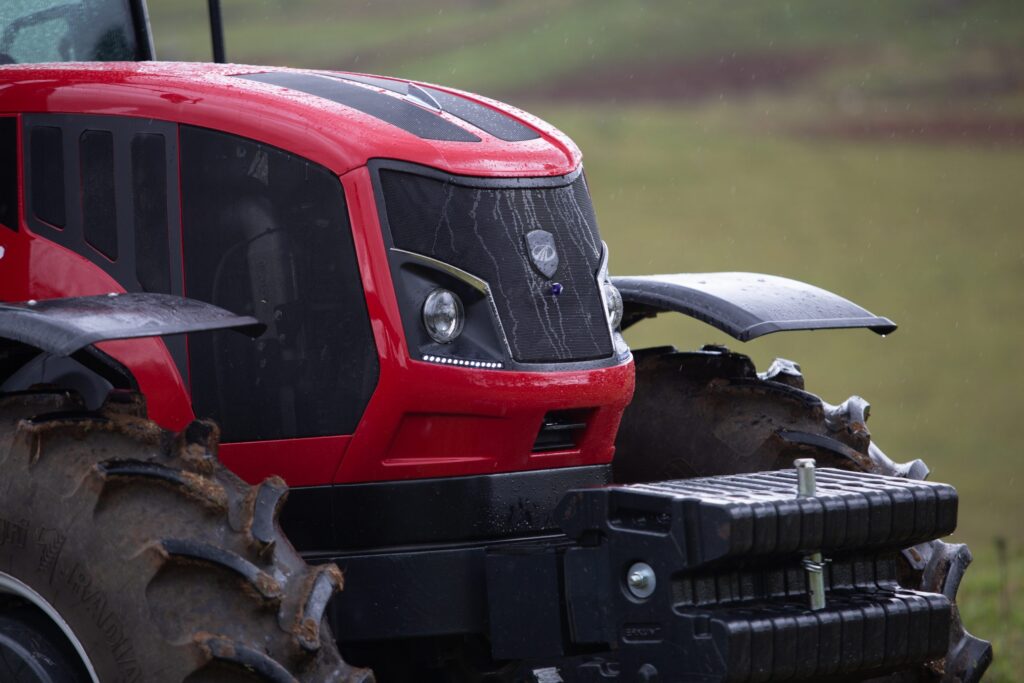 Trator Mahindra 86-110P