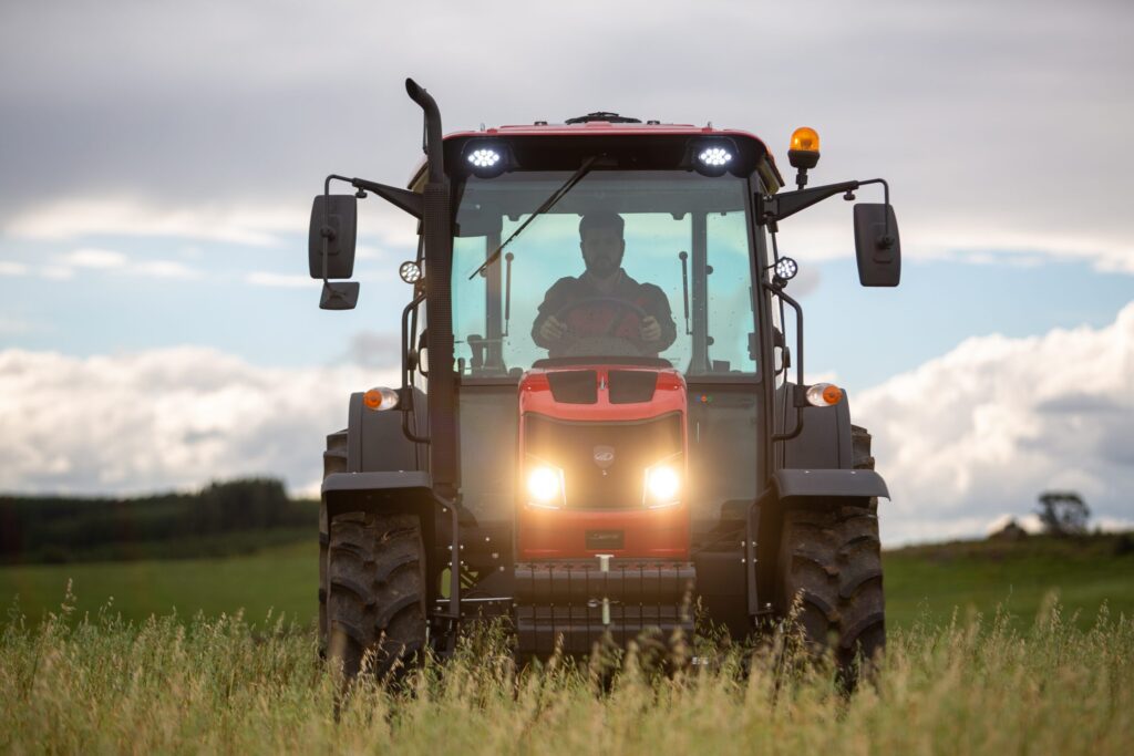 Trator Mahindra 86-110P