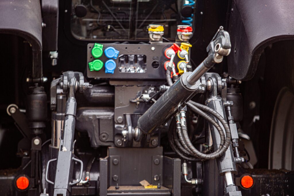 Trator Mahindra 86-110P